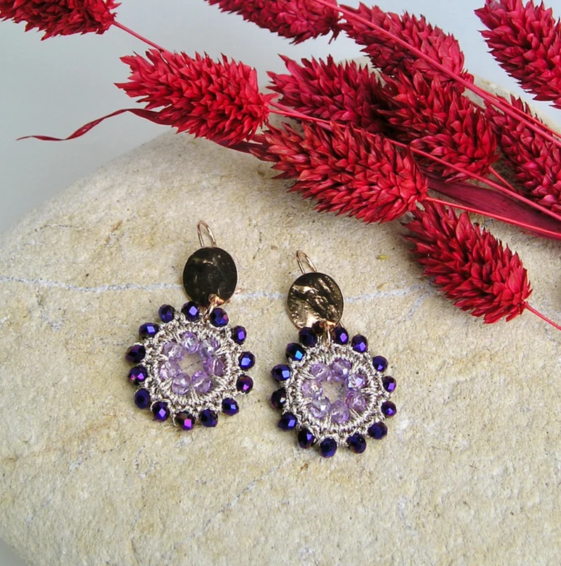 Boucles d'oreilles au crochet et perles en verre