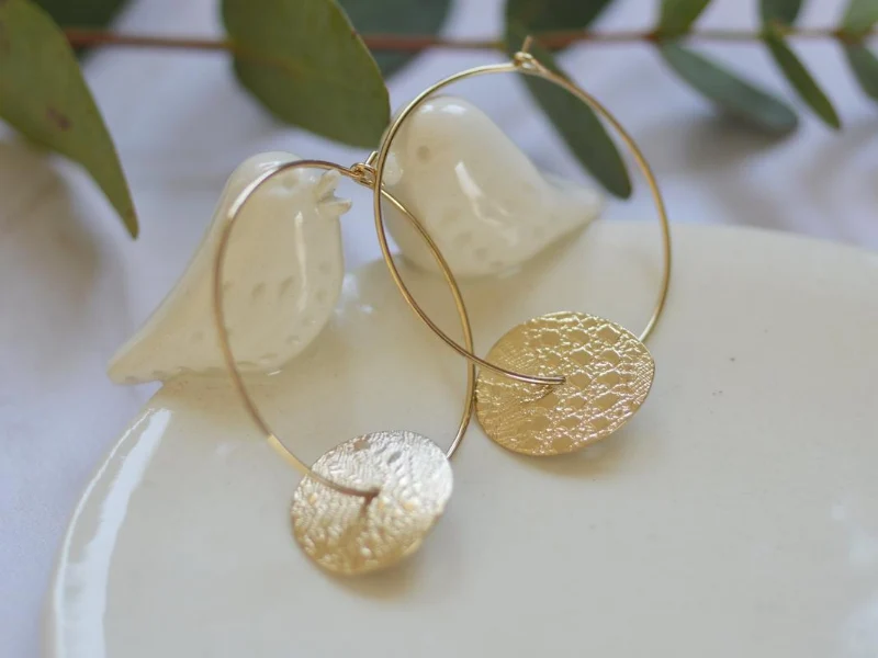 Boucles d'oreilles Créoles motif "Dentelle"