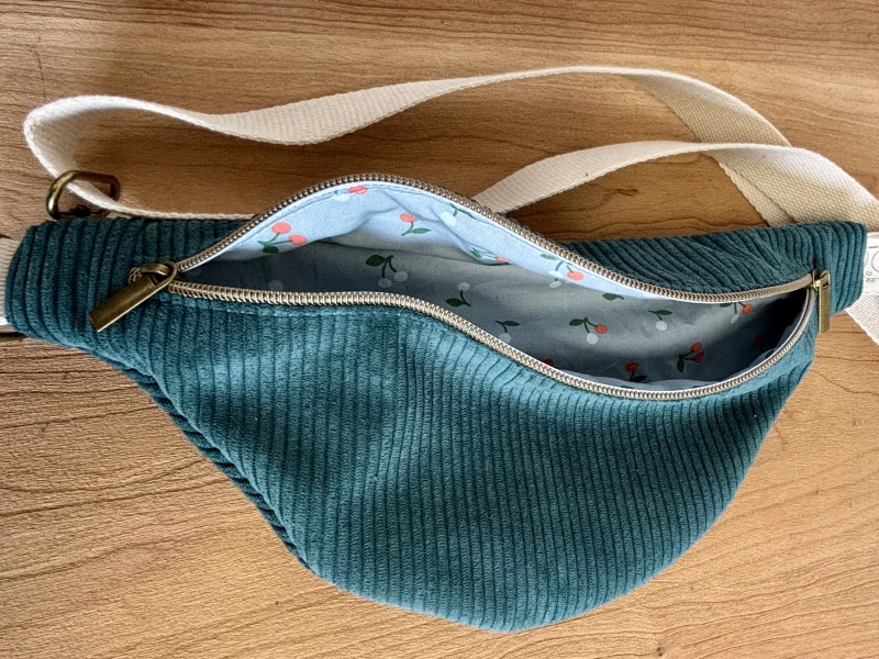 Sac banane en velours côtelé