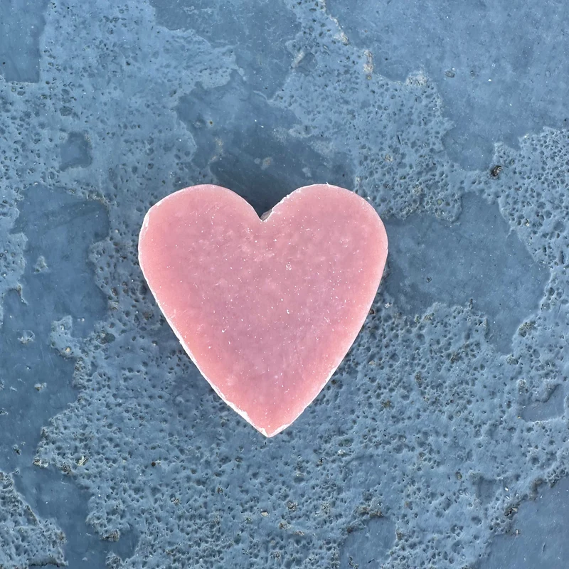 Savon coeur artisanal parfum fruité