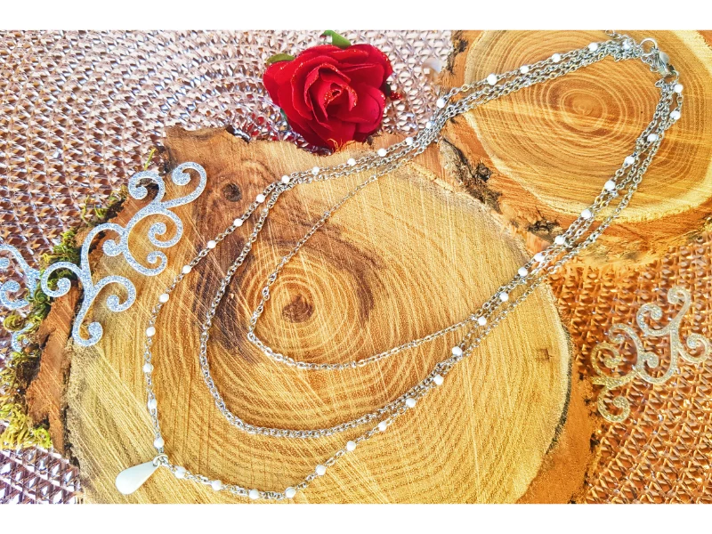 Bracelet et collier multi-rangs