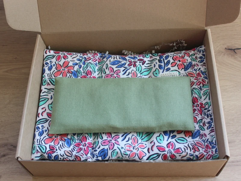 Coffret 1 bouillotte sèche et un coussin de relaxation pour les yeux