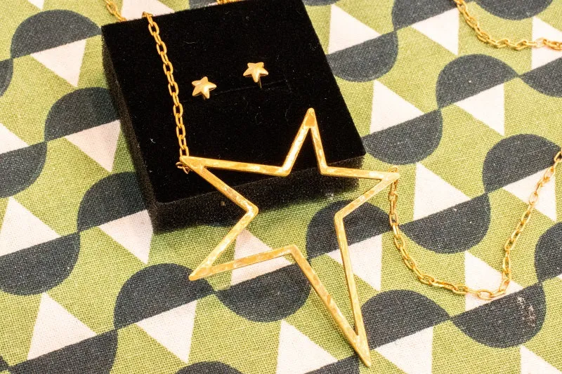 Parure puces oreilles et collier étoile asymétrique