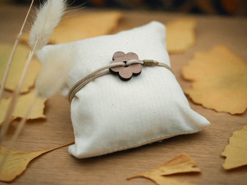 Bracelet corde - Fleur en bois - 3 couleurs