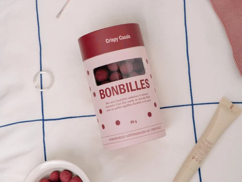 1 coffret et 5 tubes de chocolats "Bonbilles" (840g)