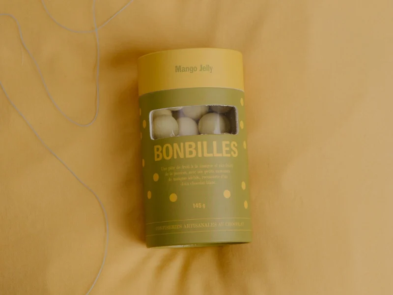1 coffret et 5 tubes de chocolats "Bonbilles" (840g)