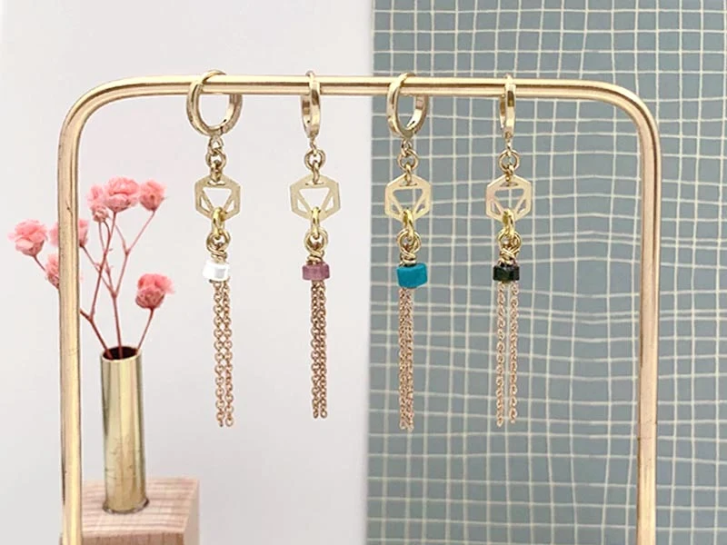 Boucles d'oreilles Ziya doré et Heishi pierres naturelles coloris au choix
