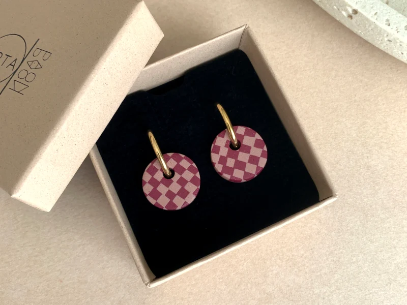 Créoles à pampilles bicolores motif damier