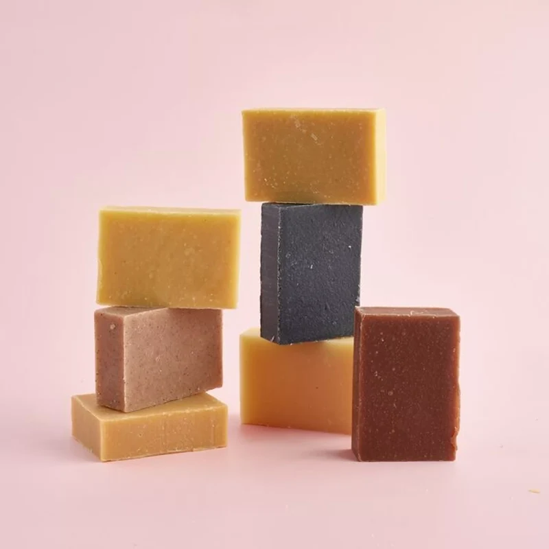 Savon à froid visage et corps au Charbon & Sauge certifié bio - Avril