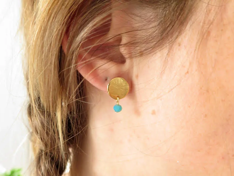 Boucles d’oreilles pastille or et perle de verre