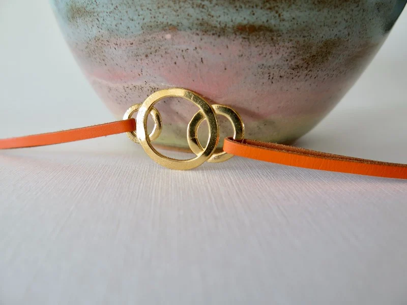 Bracelet ajustable sur cuir