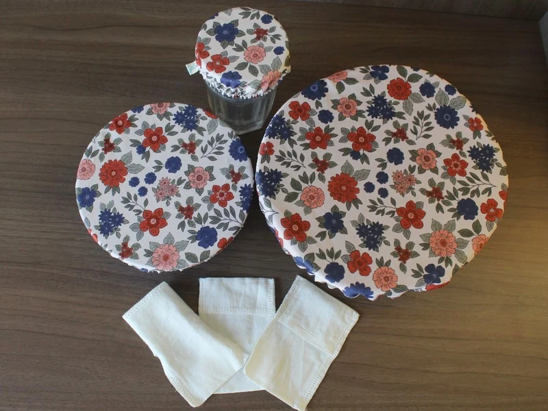 3 Sachets thé ou 2 filtres à café + 3 charlottes couvre plat