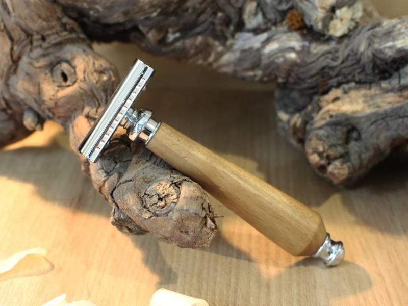 RASOIR EN BOIS