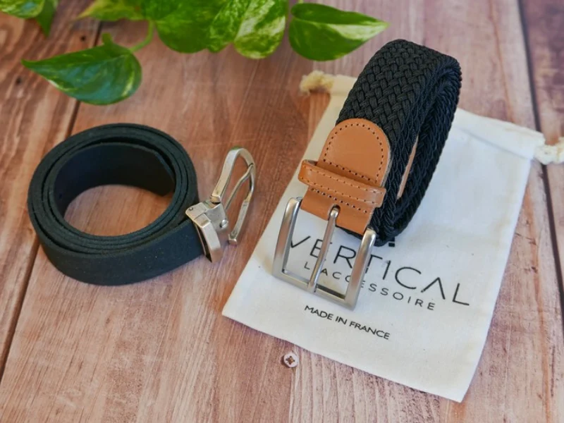Lot de deux ceintures : 1 ceinture cuir et 1 ceinture tressée
