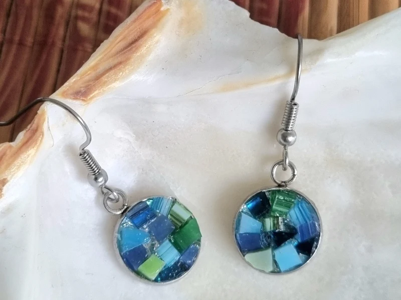 Boucles d’oreille « Astre sacré » en verre vitrail