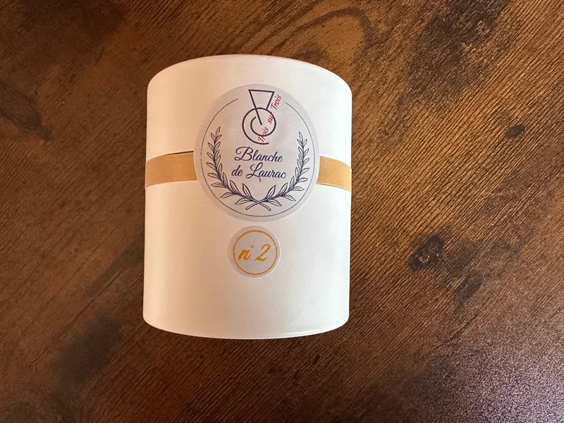 DEUX BOUGIES BLANCHE DE LAURAC, UN BRULE-PARFUM & 1 Boite 5 LINGOTS DECOUVERTE