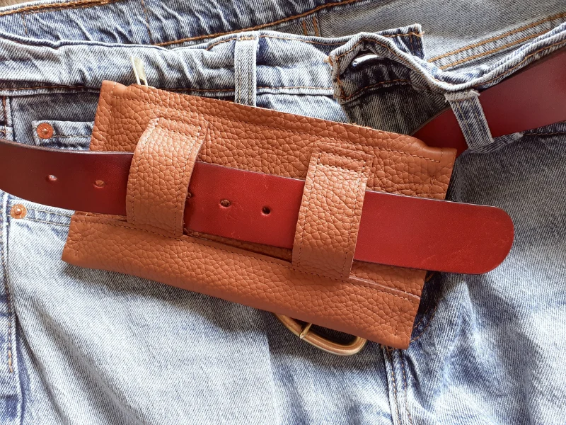 Pochette ceinture tout en cuir