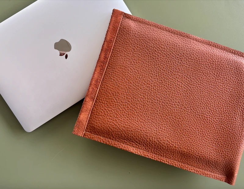 Écrin pour ordinateur portable en cuir