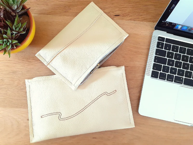 Lot de 2 pochettes cuir de veau grainé