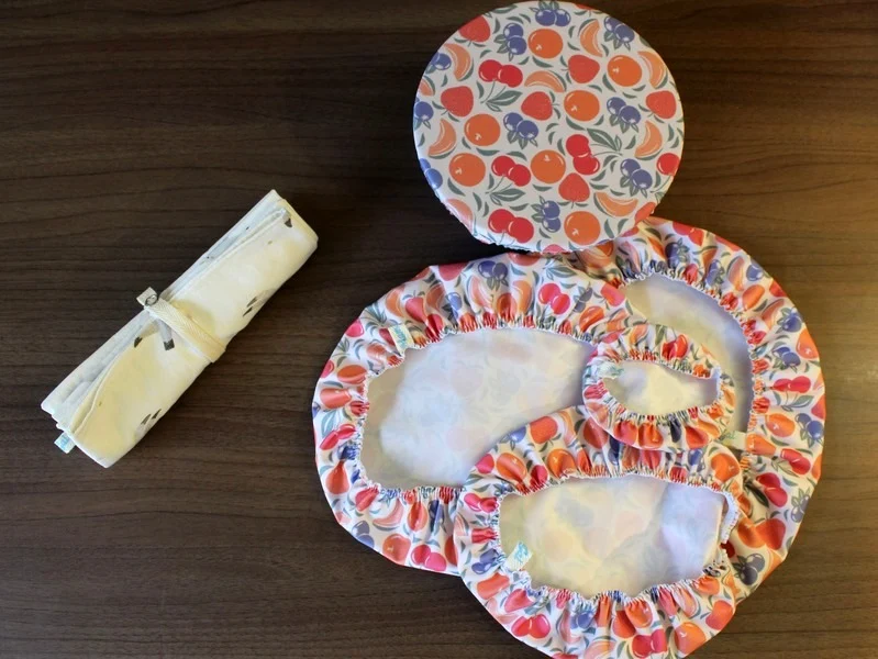 Lot sac à pain en tissu bio et 5 charlottes couvre plat