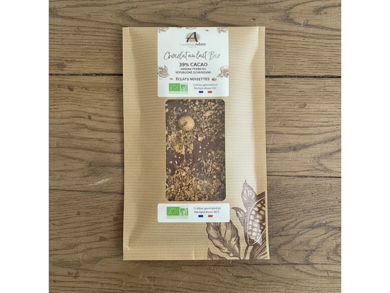 Spécilaités BIO, 575g : 3 tablettes et une boite d'amandes au praliné
