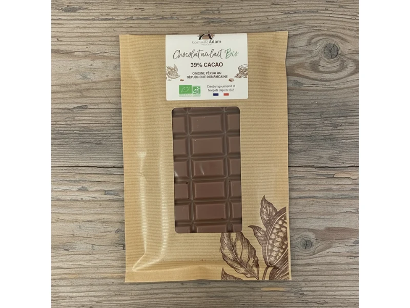 Spécilaités BIO, 575g : 3 tablettes et une boite d'amandes au praliné