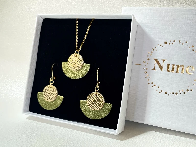 Parure collier et boucles d'oreilles Elyséa