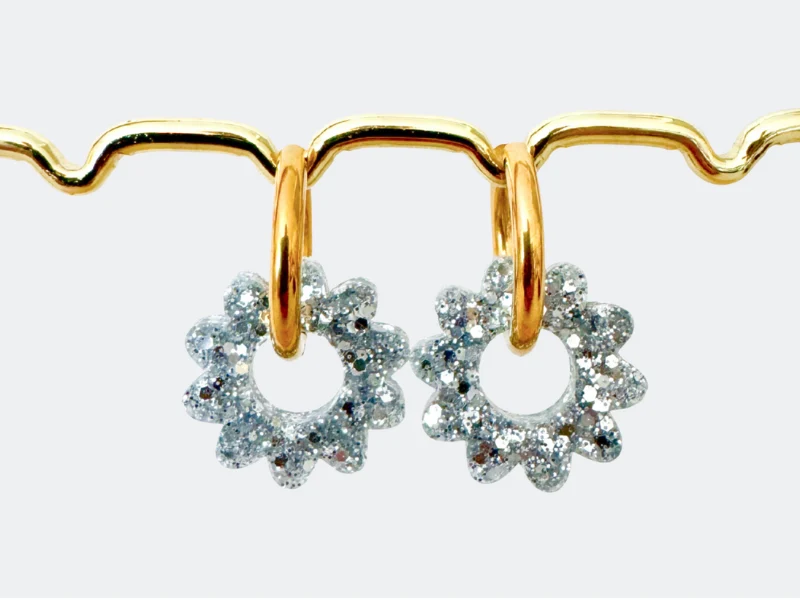 Boucles d'oreilles Fleurs Marguerites Pailletées