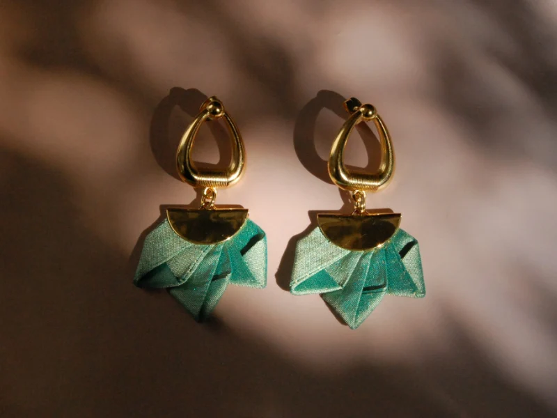 Boucles d'oreilles pliage soie et laiton doré or 24k plusieurs coloris
