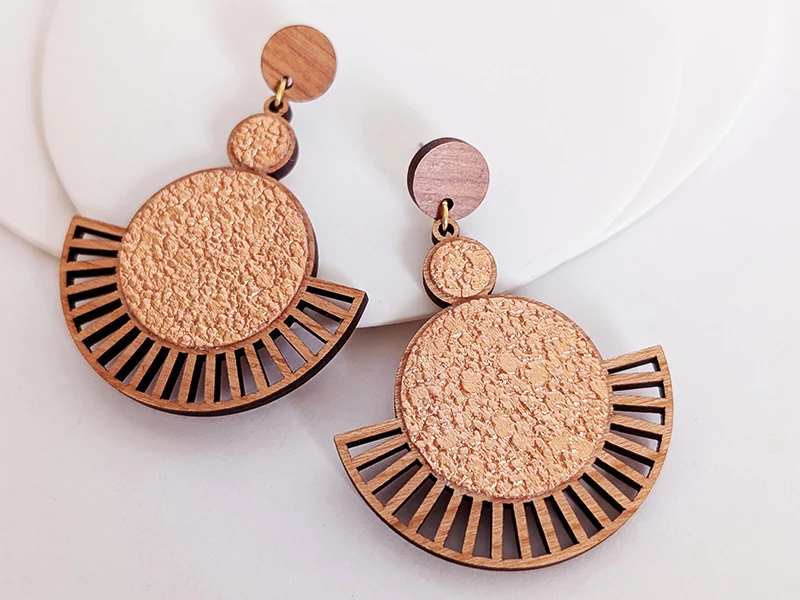 Boucles d'oreilles en bois (option clip pour oreilles non percées)