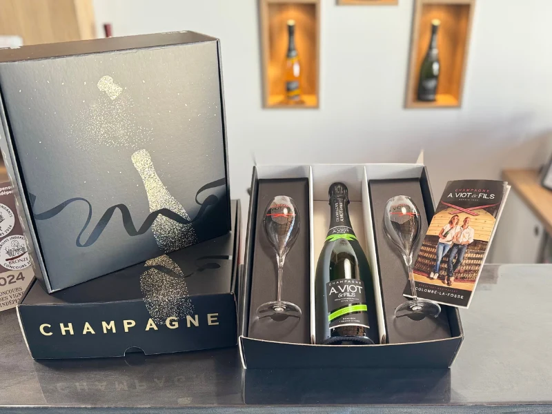 Coffret 1 bouteille Champagne 75cl et ses 2 Flûtes