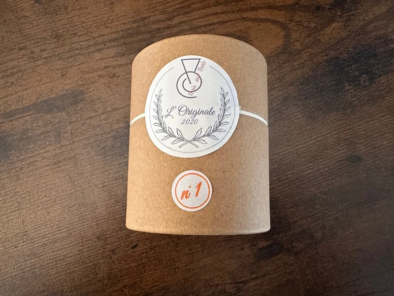 DEUX BOUGIES ORIGINALES AUX HUILES ESSENTIELLES