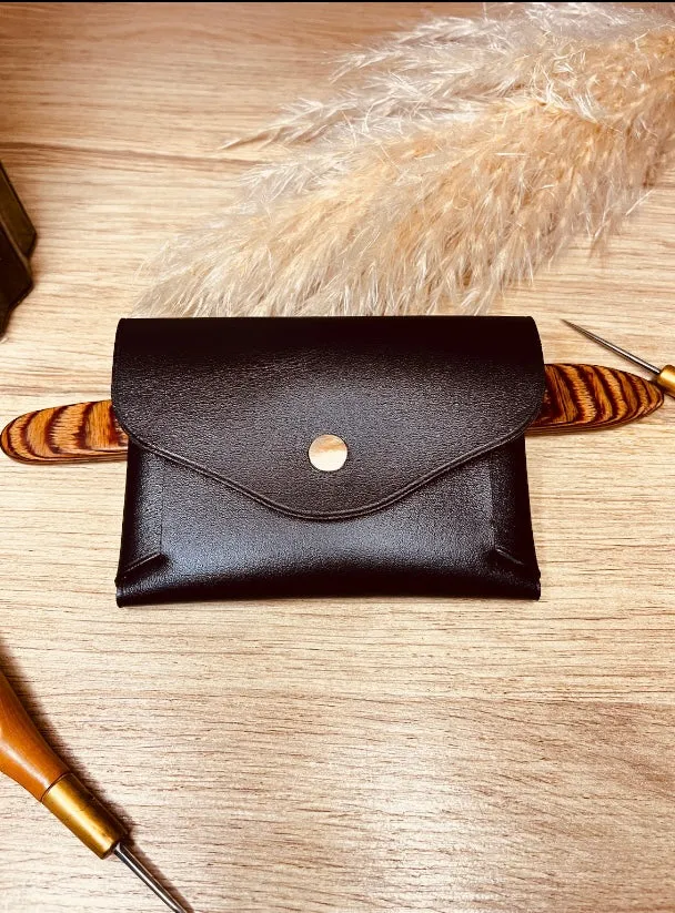 1 POCHETTE EN CUIR