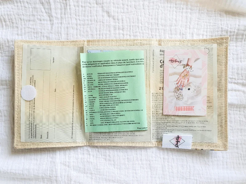 Coffret pochette à carte Grise et Porte-Clé