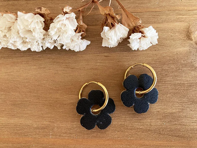 Boucles d'oreilles fleur en cuir