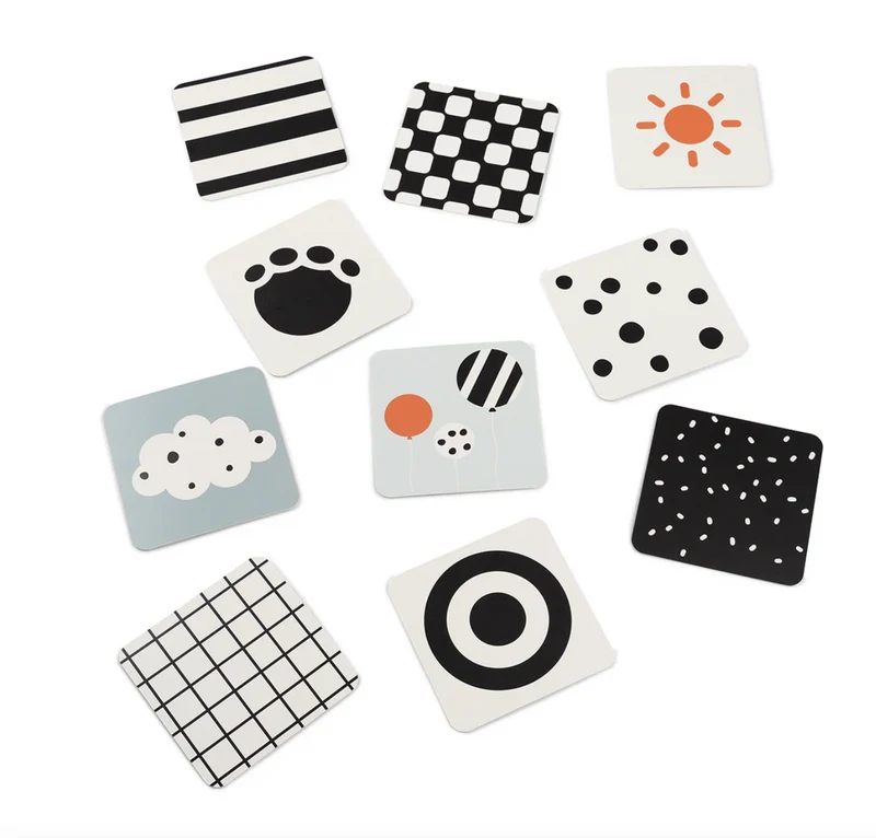 Cartes d'éveil contrastées