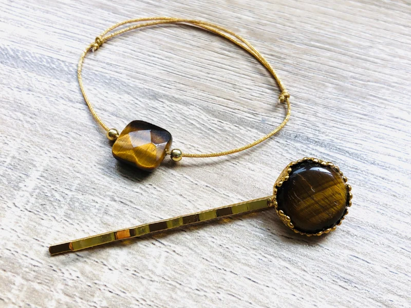 Bracelet et épingle à cheveux
