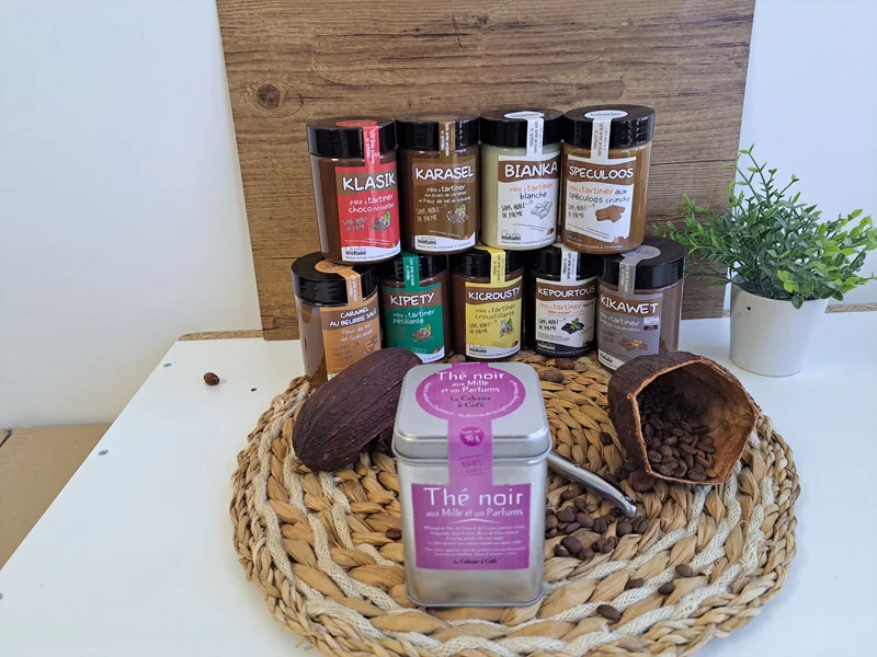 Assortiment découverte de pâtes à tartiner et thé