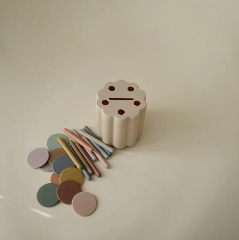 Boîte à motricité fine