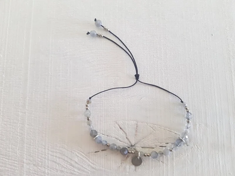 Bracelet en pierres fines