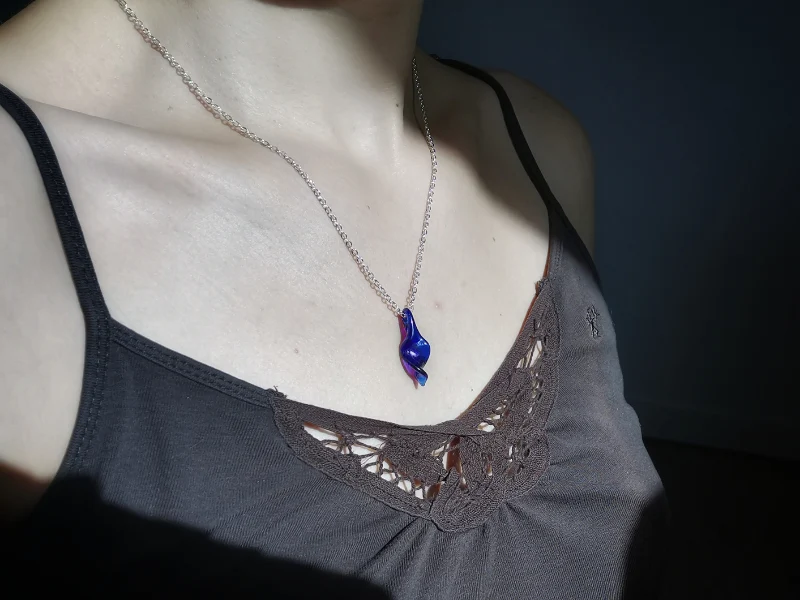 Pendentif Feuille en verre