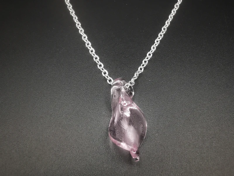Pendentif Feuille en verre