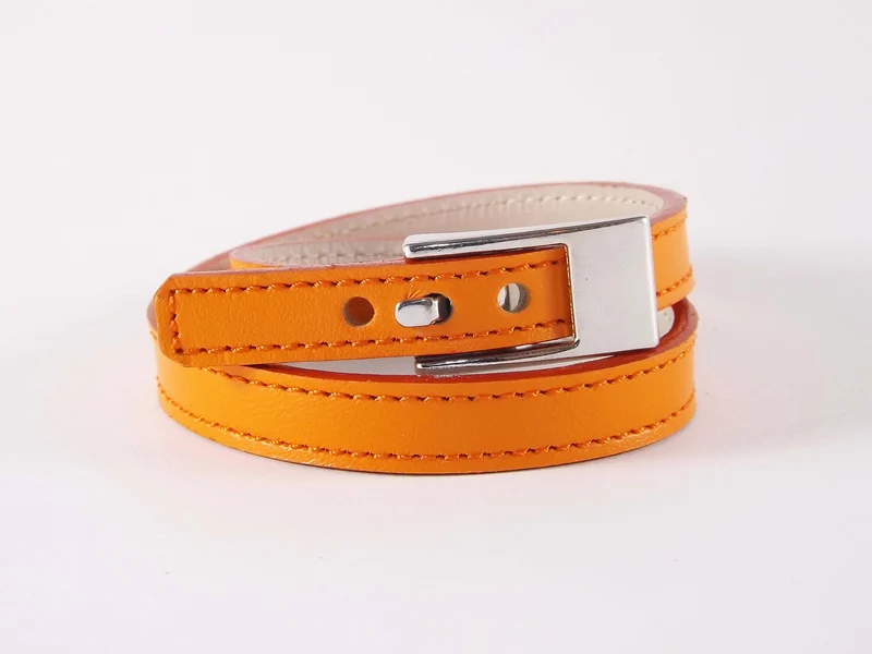 Bracelet cuir double tour, avec fermoir argenté